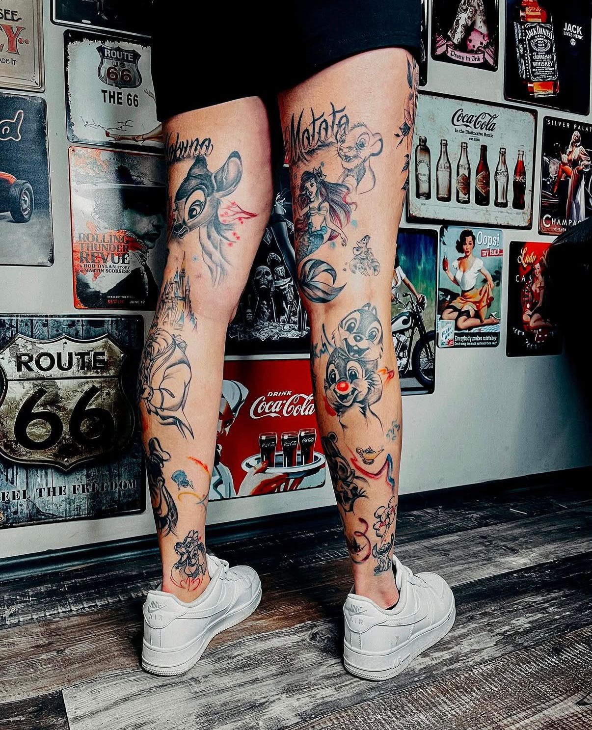 Disney-Motive als Bein-Sleeve in Farbe